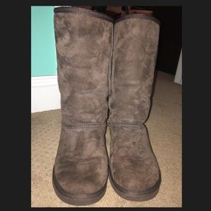 Tall Brown Uggs Size 8